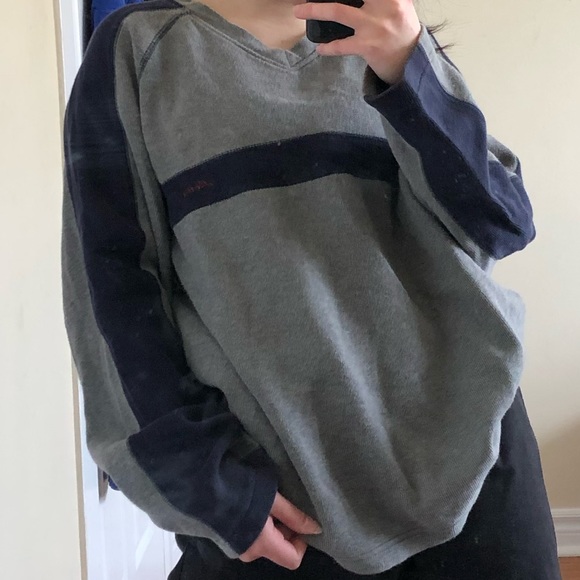 Levi’s long sleeve - Picture 3 of 3